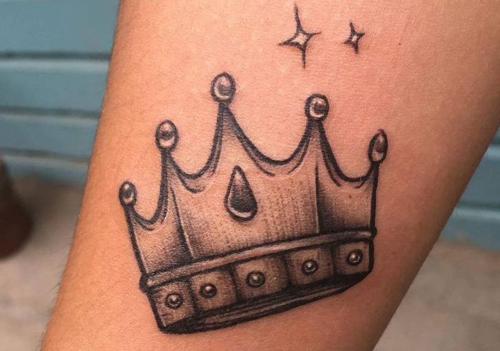 Five point crown prison tattoos