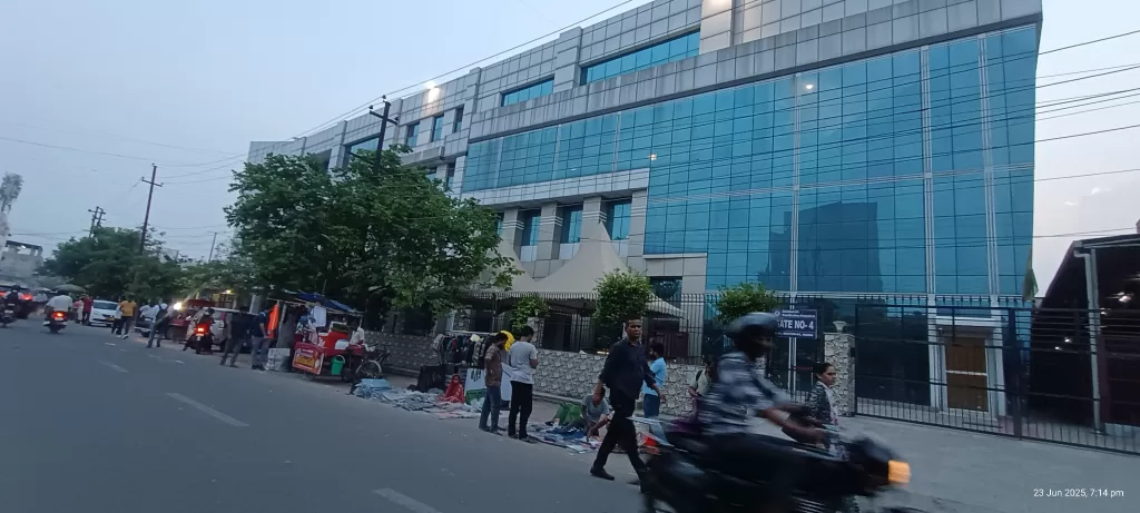 adarsh pariksha kendra sector 64 noida