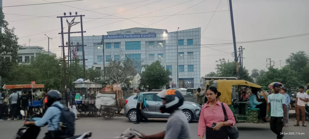 adarsh pariksha kendra sector 64 near metro station 59