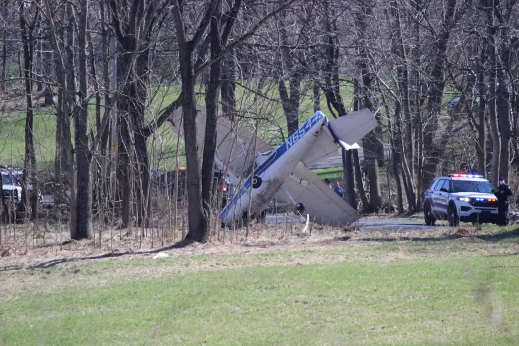 Small Plane Crashes In Englishtown, N.J. :FAA