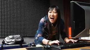 Is it advisable to turn off antivirus while gaming?